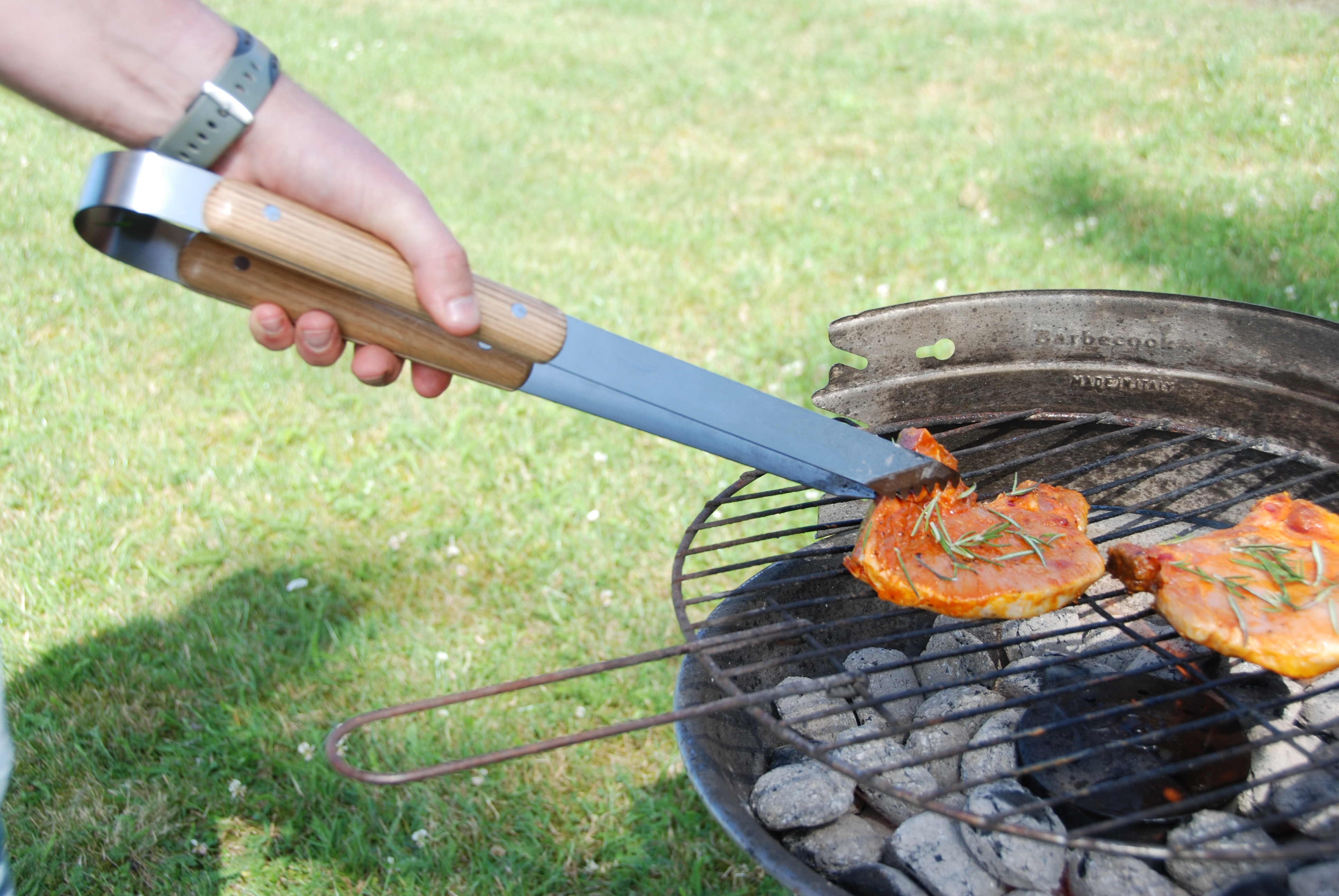 Multi grill на дровах белоруссия. Торпедница для готовки на природе. Можно ли использовать мангал. Шашлык на мангале. Шашлыки на природе.