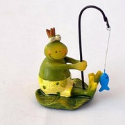 Декоративная фигурка "Лягушка-рыбак"