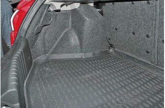    Audi A80 8694